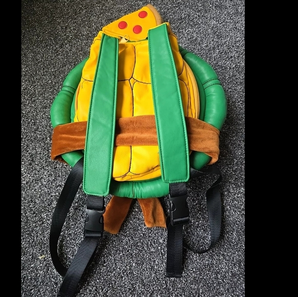 TMNT - Neca Backpack Shell with Pizza pouch Teenage Mutant Ninja Turtles - Picture 2 of 6